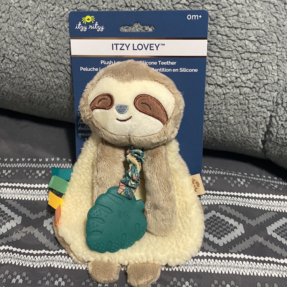 Itzy Ritzy Baby Plush Sloth with Attached Silicone Teether Feeder Brand New